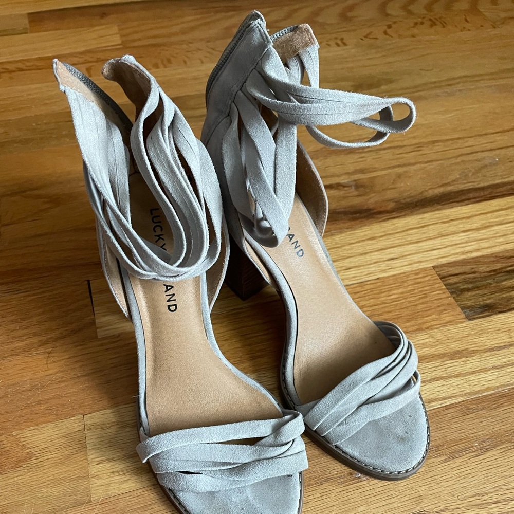 Lucky brand high heels (nude/grey)